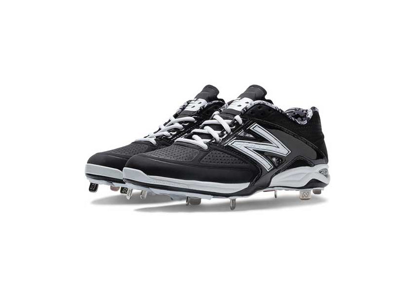 Baseball Shoes - Low model - Metal Spikes - 4040V2 - (black/white) - US 13