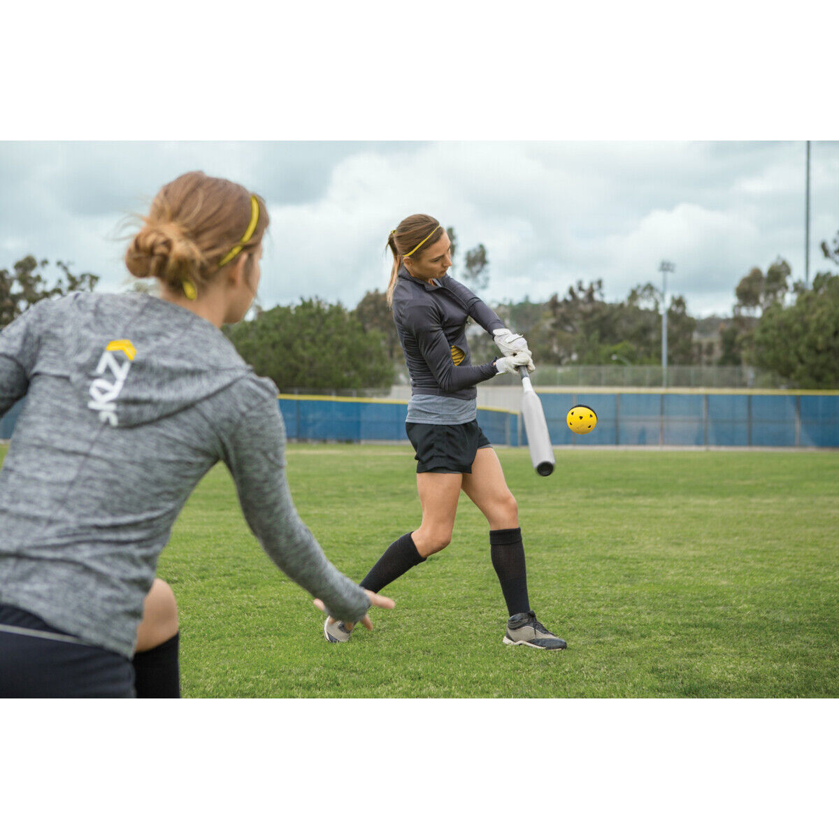 Impact Training Softballbälle – 11 Zoll – 8 Stück